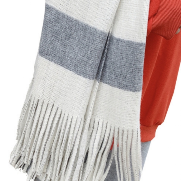 Chunky Oversized Soft Winter Wool Scarf w/Fringe - Picture 4 of 11